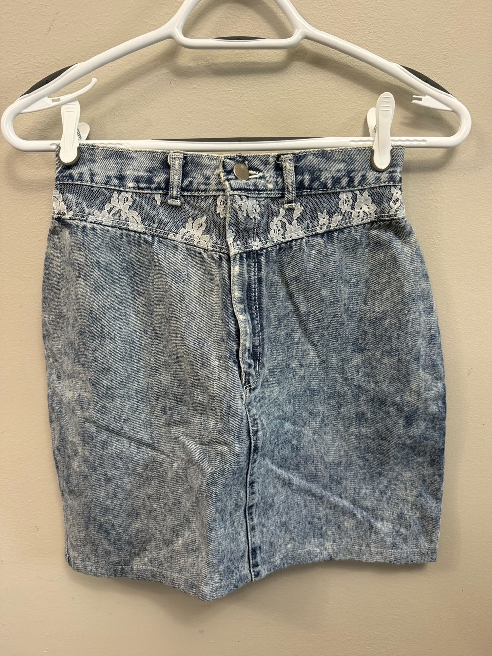 Vintage Mariposa High-Rise Acid Wash Denim Mini Skirt with Lace Trim Size 7
